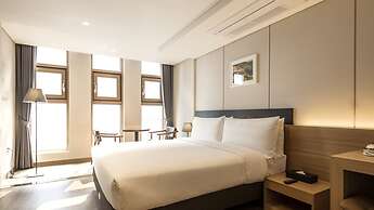 The First Stay Hotel