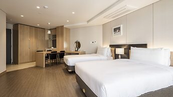 The First Stay Hotel