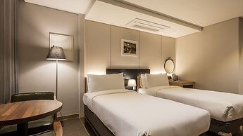 The First Stay Hotel