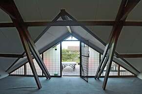 Vila Bunga Merah Gelatik