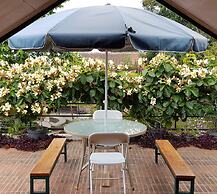 Vila Bunga Merah Gelatik