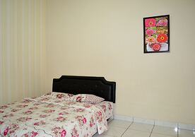 Vila Bunga Merah Gelatik