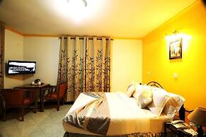 Crest Safari Lodge