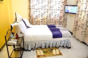Crest Safari Lodge