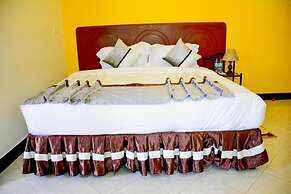 Crest Safari Lodge