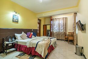 Crest Safari Lodge