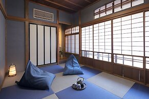 Hikoso-machi Gin no Ma