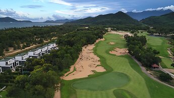 Laguna Park Townhouses