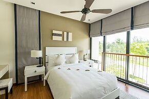 Laguna Park Townhouses