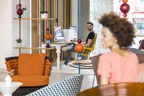 Capri by Fraser Berlin