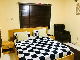 Topaz Luxury Suites & Apartments