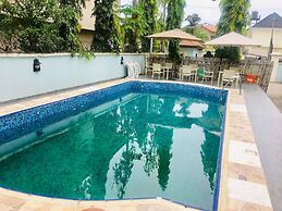Topaz Luxury Suites & Apartments