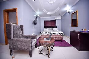 Topaz Luxury Suites & Apartments