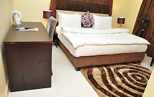Topaz Luxury Suites & Apartments