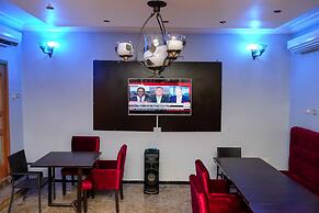 Topaz Luxury Suites & Apartments