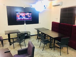 Topaz Luxury Suites & Apartments