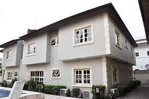 Topaz Luxury Suites & Apartments