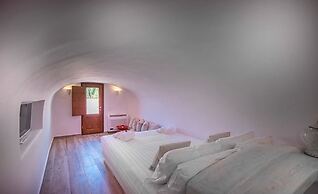 Anemi House & Villas