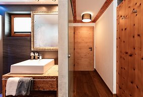 LARET private Boutique Hotel - Adults only