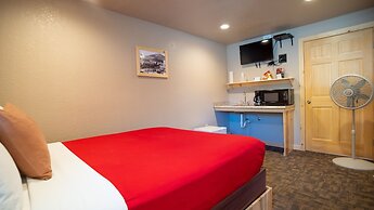 Triangle Motel