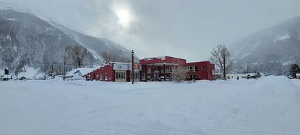 Triangle Motel