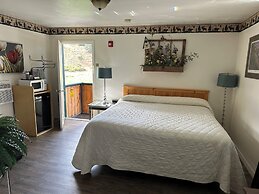 Rustic Inn Motel