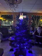 Rustic Inn Motel