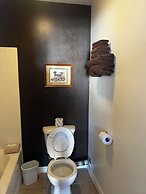Rustic Inn Motel
