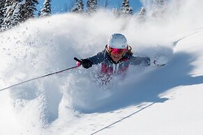 Goldener Hirsch, Auberge Resorts Collection