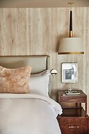 Goldener Hirsch, Auberge Collection