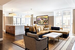 Goldener Hirsch, Auberge Collection
