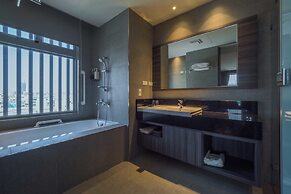 Watermark Hotel Kaohsiung Station