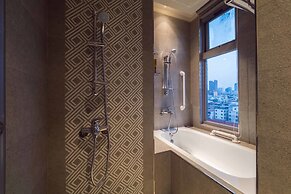 Watermark Hotel Kaohsiung Station