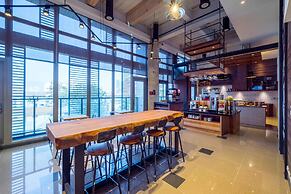 Watermark Hotel Kaohsiung Station