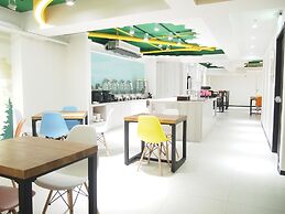 Fairytale YiSu Hot Spring Hotel