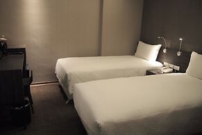 Fairytale YiSu Hot Spring Hotel