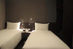 Fairytale YiSu Hot Spring Hotel