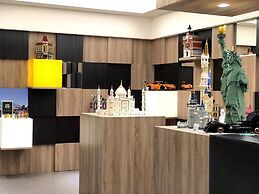 Fairytale YiSu Hot Spring Hotel