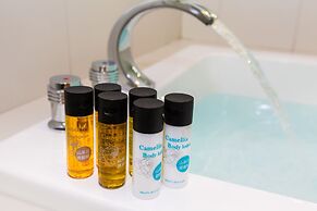 Fairytale YiSu Hot Spring Hotel