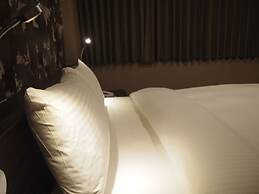 Fairytale YiSu Hot Spring Hotel