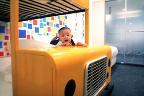 Fairytale YiSu Hot Spring Hotel