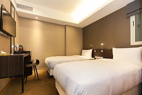 Fairytale YiSu Hot Spring Hotel