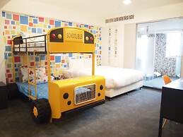 Fairytale YiSu Hot Spring Hotel