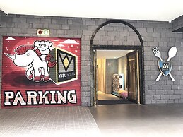 Fairytale YiSu Hot Spring Hotel