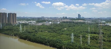 Yicheng Apartment PaZhou Poly World Center