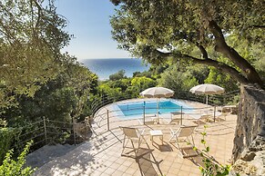 Villa dei Lecci - 7 Luxury Villas with private pool or jacuzzi