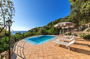 Villa dei Lecci - 7 Luxury Villas with private pool or jacuzzi