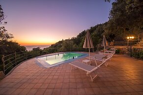 Villa dei Lecci - 7 Luxury Villas with private pool or jacuzzi