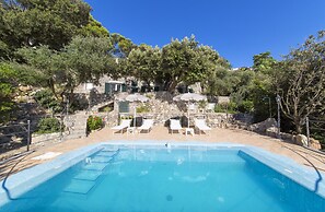 Villa dei Lecci - 7 Luxury Villas with private pool or jacuzzi