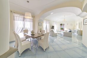 Villa dei Lecci - 7 Luxury Villas with private pool or jacuzzi